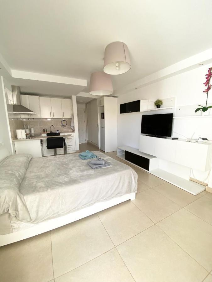 Aloha Summerland Vip Studio Sea & Pool View Los Cristianos  Buitenkant foto